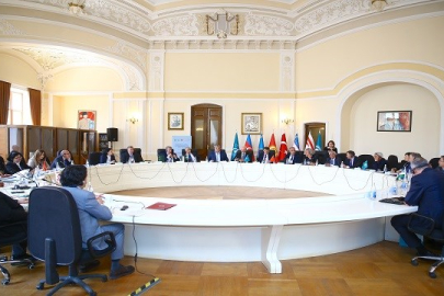 Azerbaycan’da Türk Dünyası Ortak Alfabe konusu tekrar masaya yatırıldı