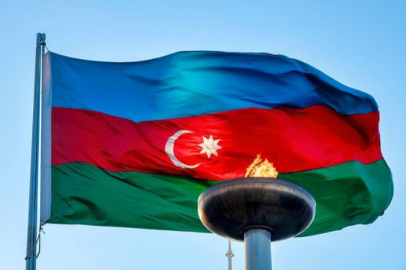 Azerbaycan kendisini nereye ait hissediyor?