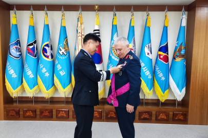 Orgeneral Kadıoğlu'na Güney Kore'den madalya