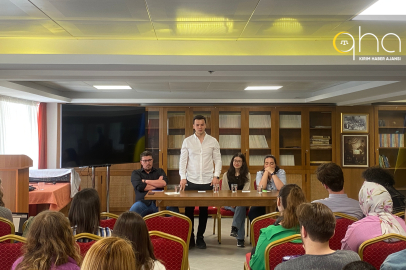 Kırım Tatar Gençler Çalıştayı Kırım Derneği Genel Merkezinde başladı