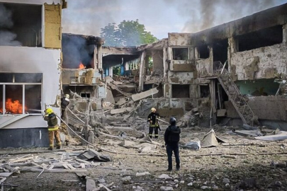 Rusya, Ukrayna'da bir anaokulunu füzeler ile vurdu!