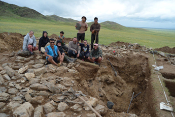 Moğolistan’da Türklere ait olduğu düşünülen mezarlar bulundu!