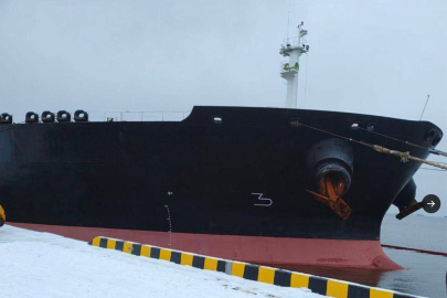 Rusya'nın Ust-Luga Limanı'ndaki akaryakıt tankerinde patlama!