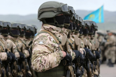 Kazakistan'da 42 binden fazla kişi askere alınıyor