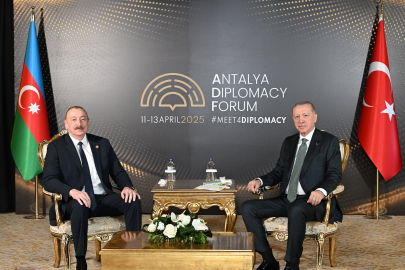 Erdoğan ve Aliyev, Antalya Diplomasi Forumu'nda görüştü