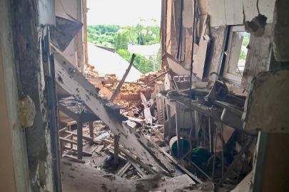 Rusya, Semenivka'da hastaneye saldırdı!