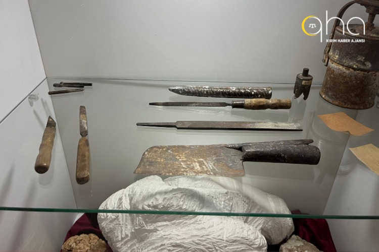 Lületaşı işlemeciliğinde kullanılan bıçaklar