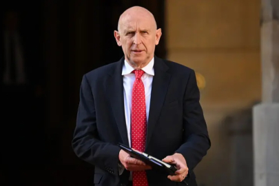 Bakan Healey: Birleşik Krallık, Ukrayna'ya asker konuşlandırmaya hazır