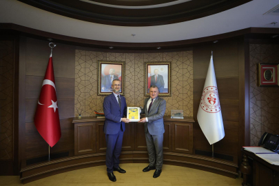 Büyükelçi Celâl, Bakan Bak'ı ziyaret etti