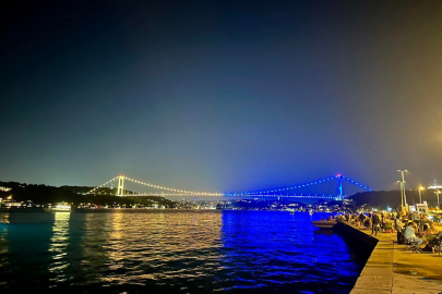 Ankara ve İstanbul Bağımsızlık Günü'nde Ukrayna bayrağı ile renklendi