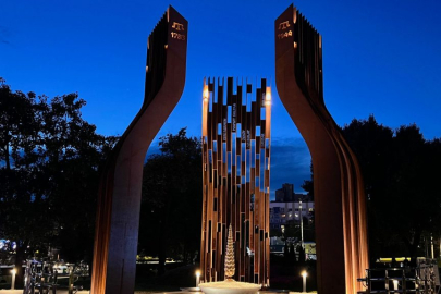 Kıyiv’deki Kırım Tatar Soykırımı Kurbanları Anıtı tamamlandı: Son dokunuş yapıldı