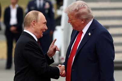 Trump Alaska'da gündeme getirdi: Putin nükleer silahlarından vazgeçecek mi?