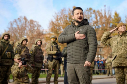 Zelenskıy, Ukrayna uğruna canını feda eden kahraman Ukraynalı askerleri andı