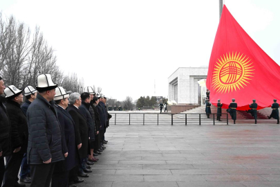 Kırgızistan bağımsızlığını coşkuyla kutluyor