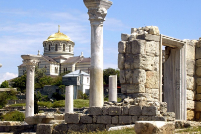 İşgalciler, Kırım’daki Hersones Tavriyskıy Müzesini define avına çevirdi