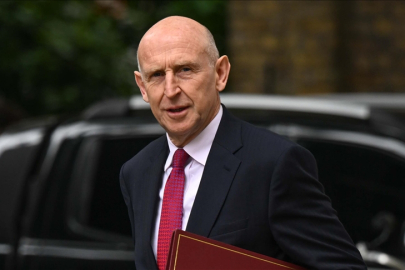 Birleşik Krallık Savunma Bakanı John Healy Ukrayna’da