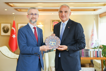 Ukrayna Büyükelçisi Celâl’den Bakan Ersoy’a ziyaret