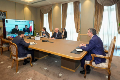 Paris Zirvesi'ne katılan Cumhurbaşkanı Yardımcısı: Türkiye kalıcı barış için tüm imkânlarını seferber edecek