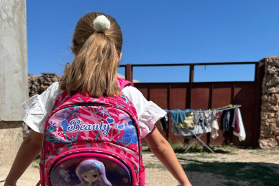 Kırım Derneği Gebze Şubesi ihtiyaç sahibi çocukları unutmadı: Kırım'daki çocukların kırtasiye ihtiyaçları karşılandı