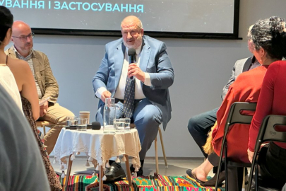 Çubarov: Kırım Tatar dilinin geleceği için ayrı okullar şart