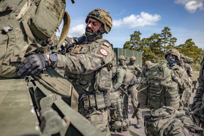 Polonya, Rusya ve Belarus sınırına 40 bin asker konuşlandıracak!