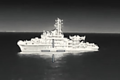 Ukrayna Karadeniz'de bir Rus gemisini vurdu!