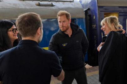 Prens Harry'den Ukrayna'ya sürpriz ziyaret