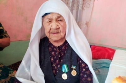 Guinness yolunda tarihi adım: 130 yaşındaki Özbek Türkü Umarova’nın doğum günü mahkemece kabul edildi