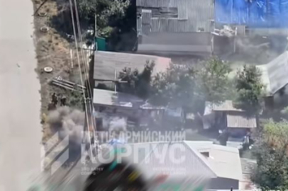 Rus güçleri bir aileyi tamamen yok etti: Ailedeki kız çocuğu kaçırıldı!