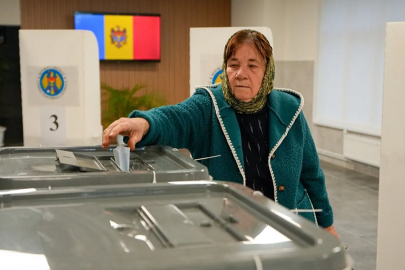 Moldova'da seçimler başladı: Kremlin yanlısı partilere men