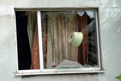 İşgalciler Ukrayna'daki bir köyde ailenin tamamını öldürdü!