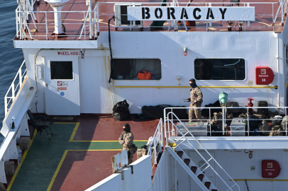 Fransa, Rusya’nın “gölge filo” tankerine el koydu!