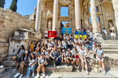 Savaş mağduru Ukraynalı çocuklar Ege kıyılarında tatil yaptı