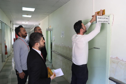 Kerkük’te devlet dairelerine Türkçe tabelalar yerleştirildi