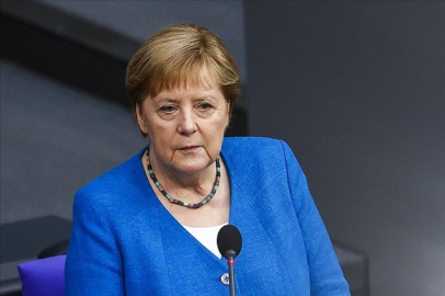 Merkel: Putin, COVID-19 döneminde halüsinasyonlara kapıldı