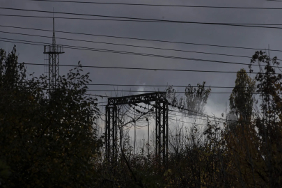 Rusya enerji altyapılarını hedef alıyor: Donetsk bölgesi, saldırılar sonucunda elektriksiz kaldı