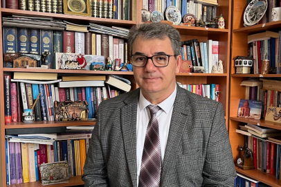 Doç. Dr. İkram Çınar: Kırım Türkleri her durumda ayakta kalmanın yollarını bulmuştur