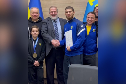 KTMM'den şampiyon güreşçi İrfan Mirzoyev'e Onur Belgesi