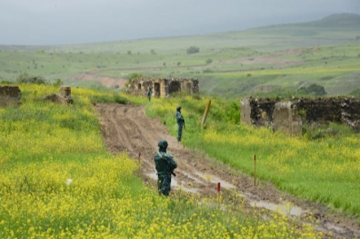 Çeçen İçkerya Cumhuriyeti Dışişleri Bakanından kritik uyarı: Rusya Kafkasya'daki kontrolü kaybetmemek için etnik çatışma kışkırtabilir