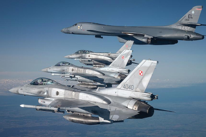 Polonya'da Rusya'nın Ukrayna'ya saldırıları sonrası hava kuvvetleri alarm durumuna geçti