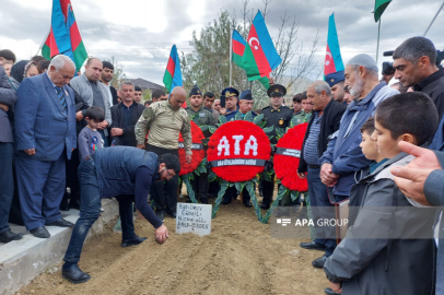 Şehidin naaşı 33 yıl sonra defnedildi: 1. Karabağ Savaşı'nda kayıp olarak bildirilmişti