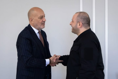 Ukrayna Millî Güvenlik ve Savunma Konseyi Sekreteri Umerov Türkiye Büyükelçisi Bilgen'le savunma ve güvenlik iş birliğini görüştü