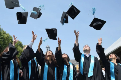 Kazakistan'da hedef 100 bin yabancı öğrenci