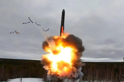 Ukrayna istihbaratı Rusya'nın Oreşnik hipersonik füzesini imha etti