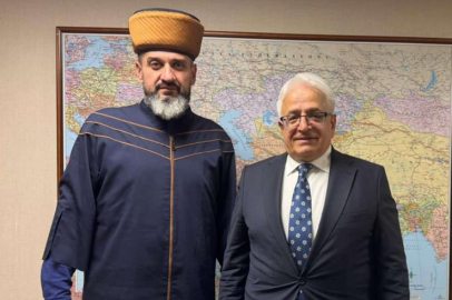 Kırım Müftüsü Ayder Rüstemov ve TİKA Başkan Yardımcısı Mahmut Çevik bir araya geldi