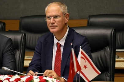 Bakan Hasipoğlu Kıbrıs'taki siyasî gerçeğin iki ayrı devlet ve iki ayrı egemen halk olduğunu söyledi