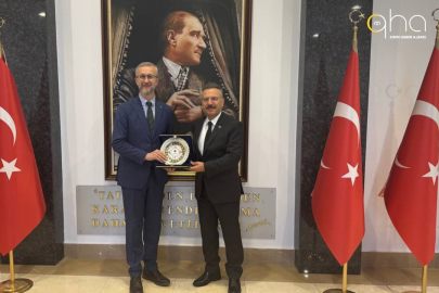 Büyükelçi Celâl ve Vali Aksoy görüştü