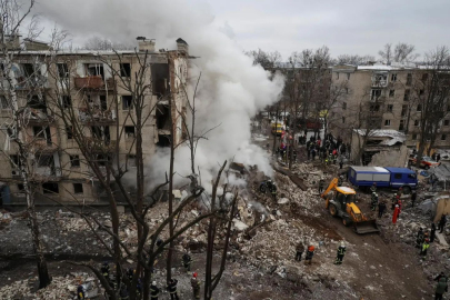 İşgalci Rus ordusu başkent Kıyiv’e saldırdı: Ölü ve yaralılar var