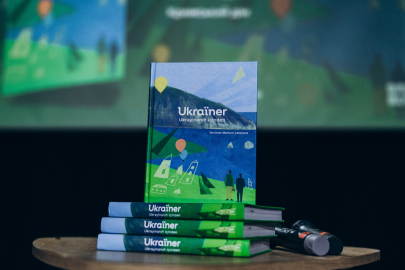 Kırım Tatar diline çevrilen “Ukrayina’nın İçinden” kitabı Kıyiv’de tanıtıldı