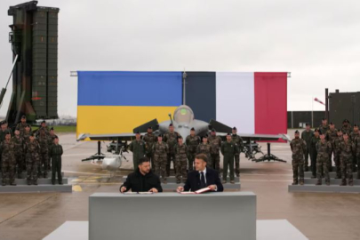 Ukrayna Fransa'dan 100 adet Rafale savaş uçağı alacak
